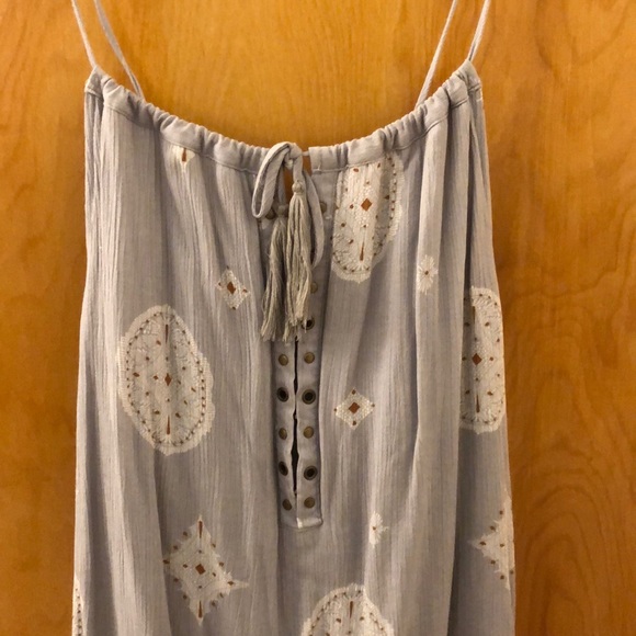 Patterned long, flowy & strappy light blue tank - Picture 6 of 7